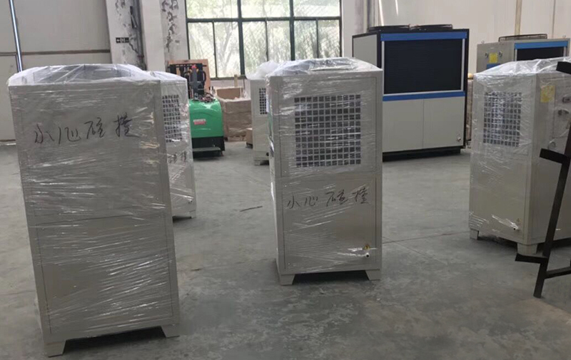 油冷機和冷水機該如何選擇？