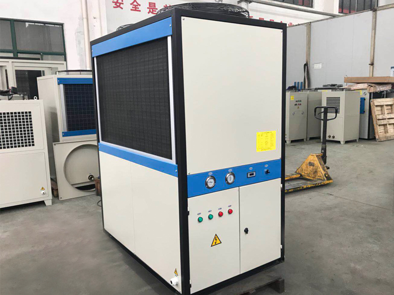 油冷機設備在制冷行業中有哪些優勢？