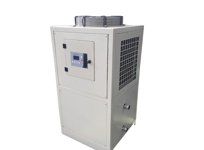 水冷式冷油機與風冷式冷油機的制冷原理有哪些區別?